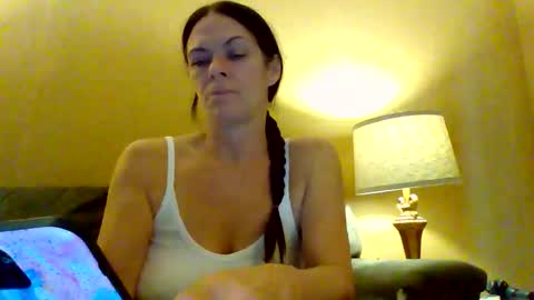 Snapshot of calli_girl420 chatting on February 2026 04:31:01 AM Calli online show from February 2026 04:31:01 AM