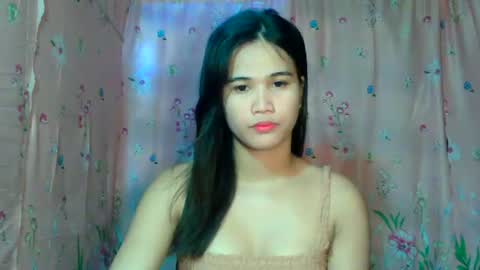 Snapshot of callme_bhea19 chatting on July 2026 04:23:02 AM callme_bhea19 online show from July 2026 04:23:02 AM