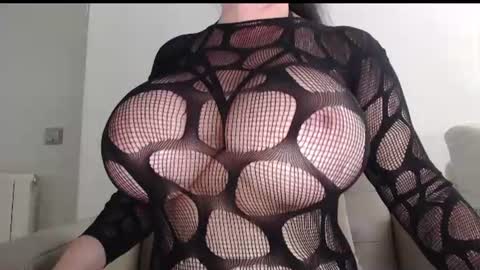 callme_kim online show from June 2026 07:56:01 PM