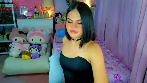 Mia online show from March 2026 05:51:02 AM