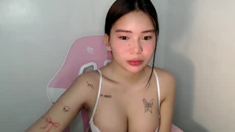 Snapshot of callme_remaxxx7 chatting on April 2026 08:48:01 PM Rema online show from April 2026 08:48:01 PM