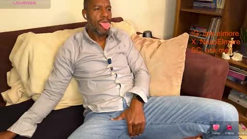 Snapshot of callmeelmore chatting on March 2026 04:29:02 AM My name is Robert Dont be shysay hi I love to chat. For requests or dirty talk please use tips online show from March 2026 04:29:02 AM