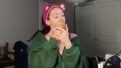 callmelovelie online show from January 2026 04:55:01 PM