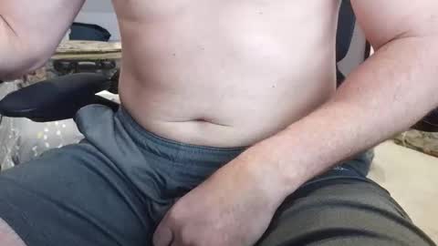 Snapshot of callmeroger33 chatting on February 2026 05:42:01 PM callmeroger33 online show from February 2026 05:42:01 PM