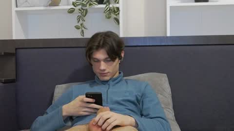 Calvin online show from January 2025 07:32:01 PM