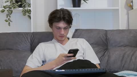 Calvin online show from February 2025 07:57:02 PM