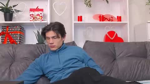 Calvin online show from February 2025 07:38:02 PM