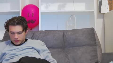 Calvin online show from February 2025 11:43:02 PM