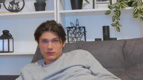 Calvin online show from February 2025 01:59:02 AM