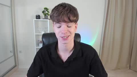 Snapshot of calvin_loves_you chatting on December 2024 07:12:01 PM Hey I am Calvin online show from December 2024 07:12:01 PM