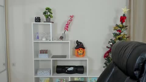 Snapshot of calvin_loves_you chatting on December 2024 07:11:02 PM Hey I am Calvin online show from December 2024 07:11:02 PM