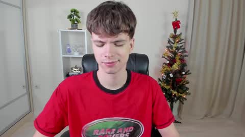 Snapshot of calvin_loves_you chatting on December 2024 07:17:02 PM Hey I am Calvin online show from December 2024 07:17:02 PM