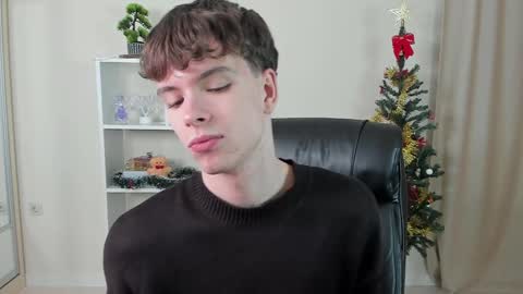 Snapshot of calvin_loves_you chatting on December 2024 07:06:01 PM Hey I am Calvin online show from December 2024 07:06:01 PM