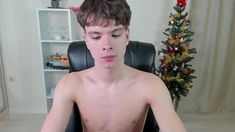 Snapshot of calvin_loves_you chatting on December 2024 10:14:02 PM Hey I am Calvin online show from December 2024 10:14:02 PM