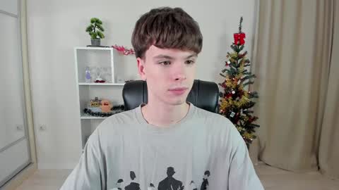 Snapshot of calvin_loves_you chatting on January 2025 07:02:02 PM Hey I am Calvin online show from January 2025 07:02:02 PM