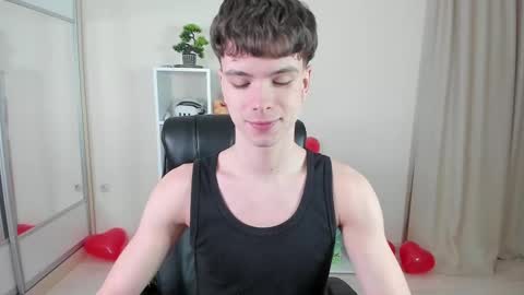 Snapshot of calvin_loves_you chatting on February 2025 07:23:01 PM Hey I am Calvin online show from February 2025 07:23:01 PM