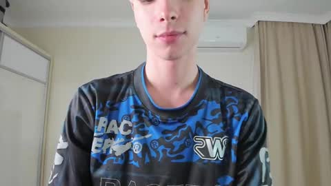 Snapshot of calvin_loves_you chatting on February 2025 10:20:02 PM Hey I am Calvin online show from February 2025 10:20:02 PM