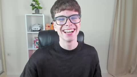 Snapshot of calvin_loves_you chatting on March 2025 07:06:02 PM Hey I am Calvin online show from March 2025 07:06:02 PM