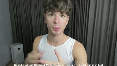 Snapshot of calvin_loves_you chatting on October 2025 02:15:01 PM Hey I am Calvin online show from October 2025 02:15:01 PM