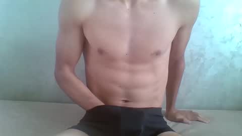 Snapshot of calvin_sexy_arab chatting on December 2024 09:27:02 AM calvin_sexy_arab online show from December 2024 09:27:02 AM