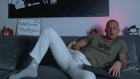 Snapshot of calvinhunt69 chatting on December 2024 11:39:02 PM Calvin online show from December 2024 11:39:02 PM
