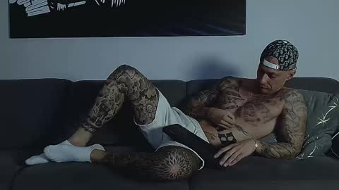 Calvin  online show from September 2025 10:24:01 PM