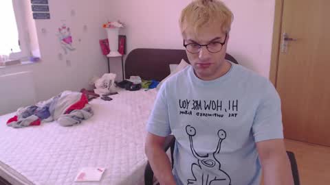 Snapshot of calvinjohnlad chatting on March 2025 07:49:02 AM Calvinjohnlad online show from March 2025 07:49:02 AM