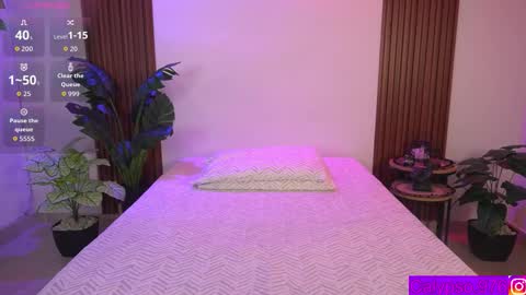 Calypso and Kayla online show from November 2025 12:30:01 AM