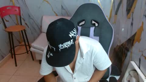 Snapshot of cam_xman chatting on February 2026 01:54:01 PM cam_xman online show from February 2026 01:54:01 PM