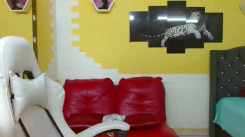 cam_xman online show from May 2026 07:18:02 PM