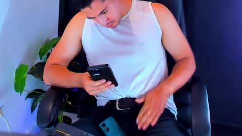 Snapshot of camara110 chatting on December 2024 03:13:02 AM camara110 online show from December 2024 03:13:02 AM