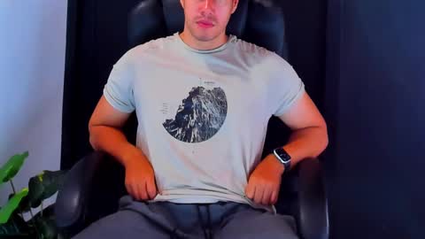 Snapshot of camara110 chatting on December 2024 03:14:02 AM camara110 online show from December 2024 03:14:02 AM