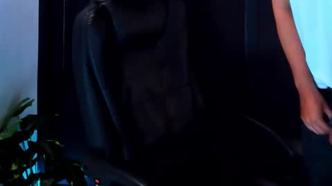 Snapshot of camara110 chatting on December 2024 11:48:01 PM camara110 online show from December 2024 11:48:01 PM