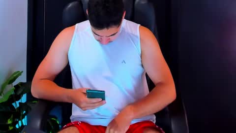 Snapshot of camara110 chatting on December 2024 06:05:01 PM camara110 online show from December 2024 06:05:01 PM