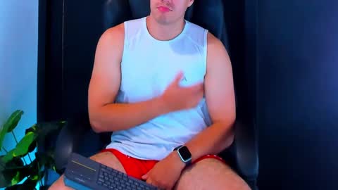 Snapshot of camara110 chatting on December 2024 04:38:02 AM camara110 online show from December 2024 04:38:02 AM