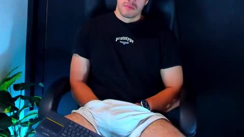 Snapshot of camara110 chatting on January 2025 07:24:01 AM camara110 online show from January 2025 07:24:01 AM