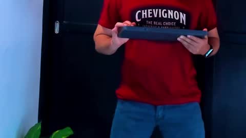 Snapshot of camara110 chatting on January 2025 10:46:02 PM camara110 online show from January 2025 10:46:02 PM