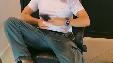 Snapshot of camara110 chatting on January 2025 09:37:01 PM camara110 online show from January 2025 09:37:01 PM