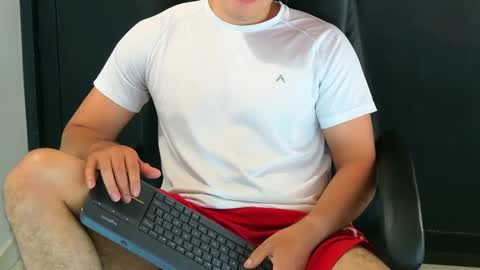 Snapshot of camara110 chatting on February 2025 05:37:01 PM camara110 online show from February 2025 05:37:01 PM