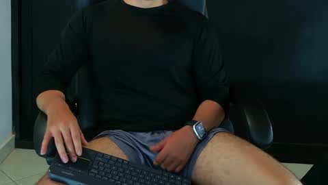 Snapshot of camara110 chatting on February 2025 08:45:02 PM camara110 online show from February 2025 08:45:02 PM