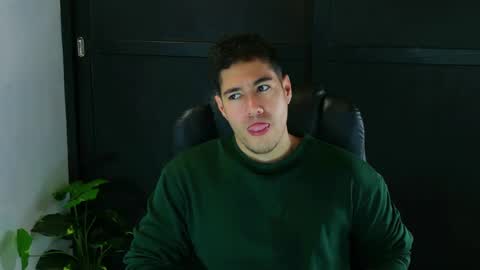 Snapshot of camara110 chatting on March 2025 01:57:02 PM camara110 online show from March 2025 01:57:02 PM