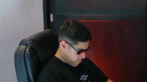 Snapshot of camara110 chatting on September 2025 08:19:01 PM camara110 online show from September 2025 08:19:01 PM