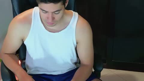 Snapshot of camara110 chatting on October 2025 02:31:01 AM camara110 online show from October 2025 02:31:01 AM