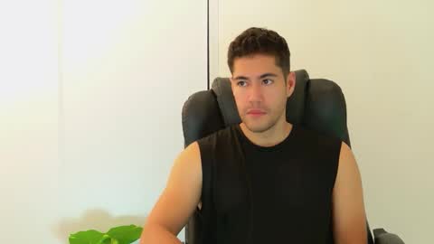 Snapshot of camara110 chatting on October 2025 02:34:01 AM camara110 online show from October 2025 02:34:01 AM