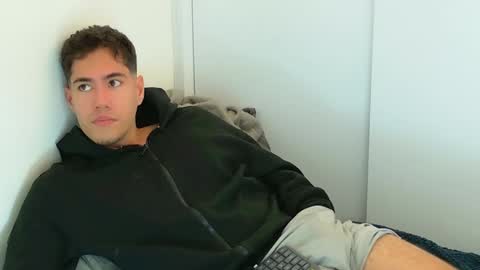 camara110 online show from November 2025 08:18:01 PM