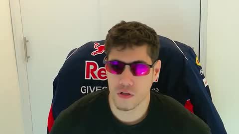 camara110 online show from November 2025 10:23:02 PM