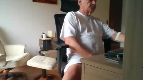 camcologne online show from November 2025 11:10:02 AM