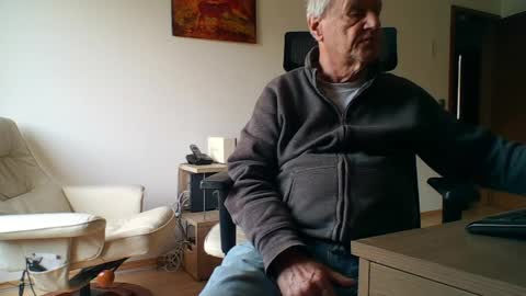 Snapshot of camcologne chatting on April 2026 10:02:02 AM camcologne online show from April 2026 10:02:02 AM
