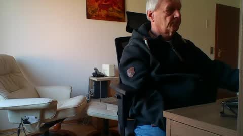 Snapshot of camcologne chatting on April 2026 07:59:02 AM camcologne online show from April 2026 07:59:02 AM