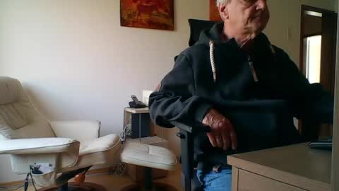 Snapshot of camcologne chatting on April 2026 08:50:01 AM camcologne online show from April 2026 08:50:01 AM